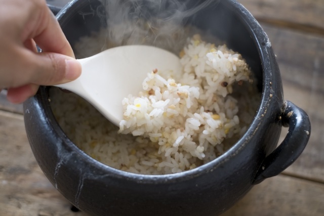 まずいお米を美味しく炊く方法